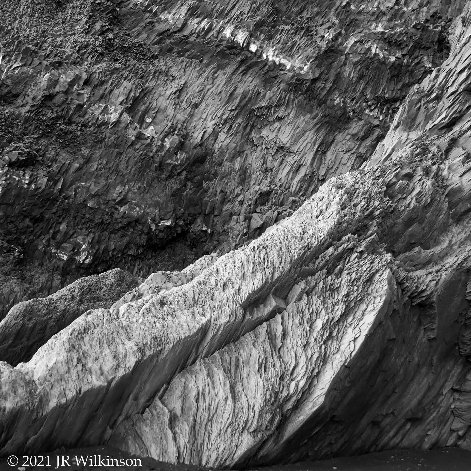 09152021_Textures-IcelandCliffside-4